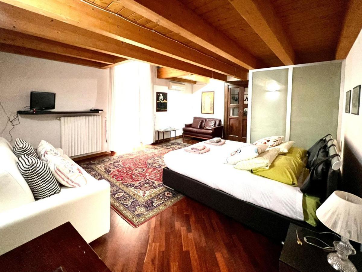 Saint Patrick Guest House Barletta Buitenkant foto
