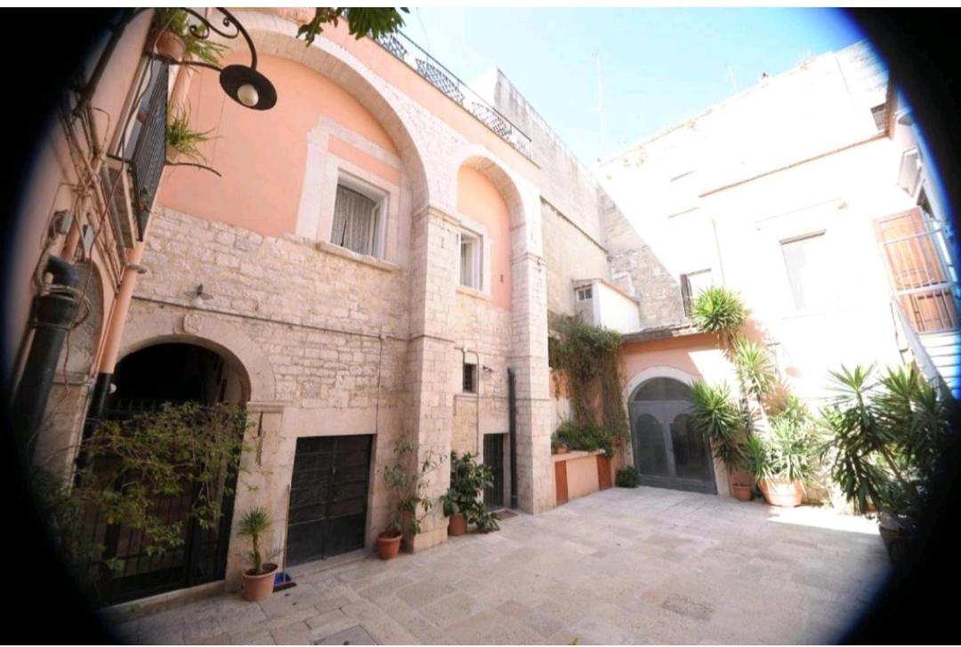 Saint Patrick Guest House Barletta Buitenkant foto