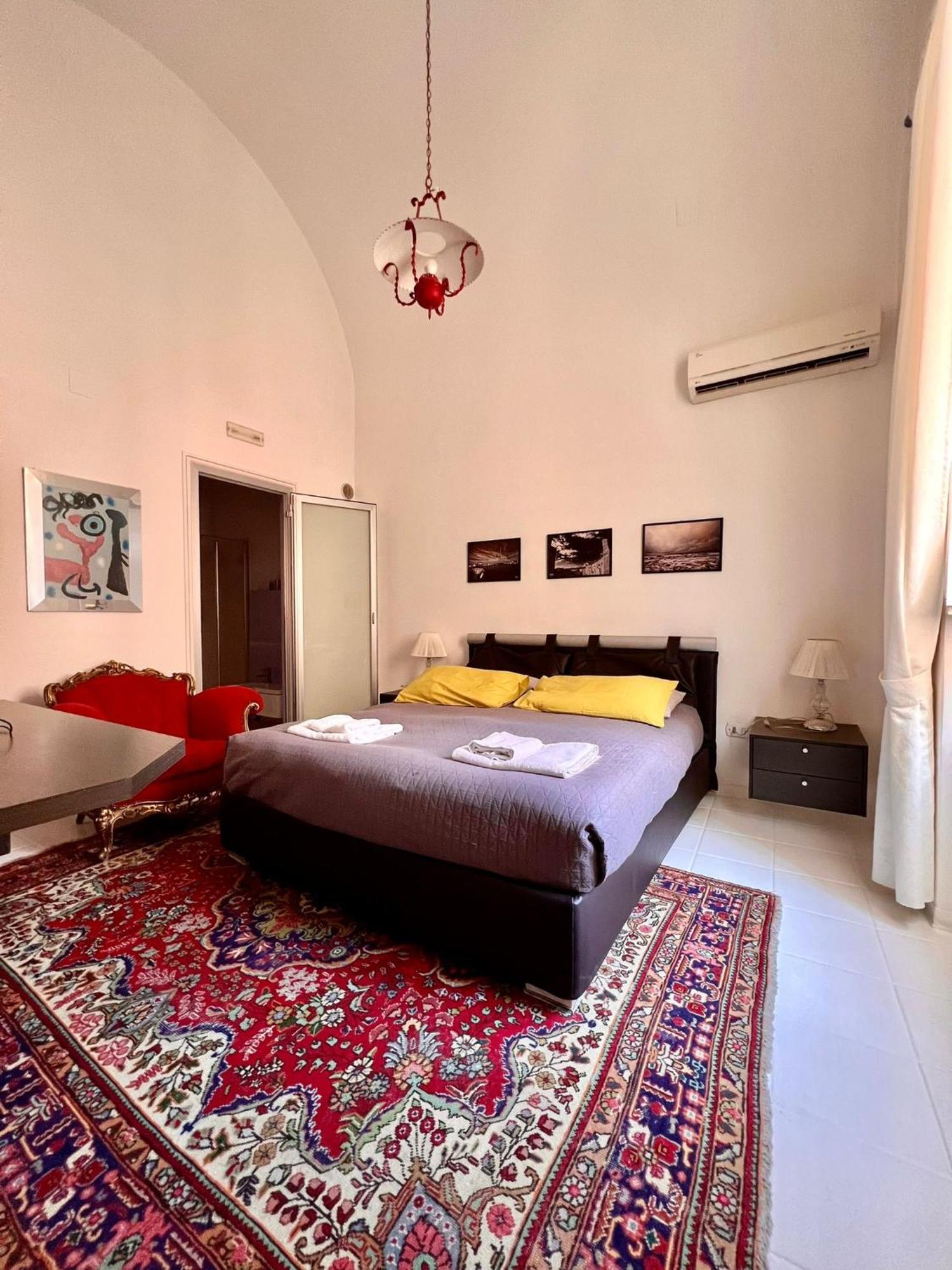Saint Patrick Guest House Barletta Buitenkant foto