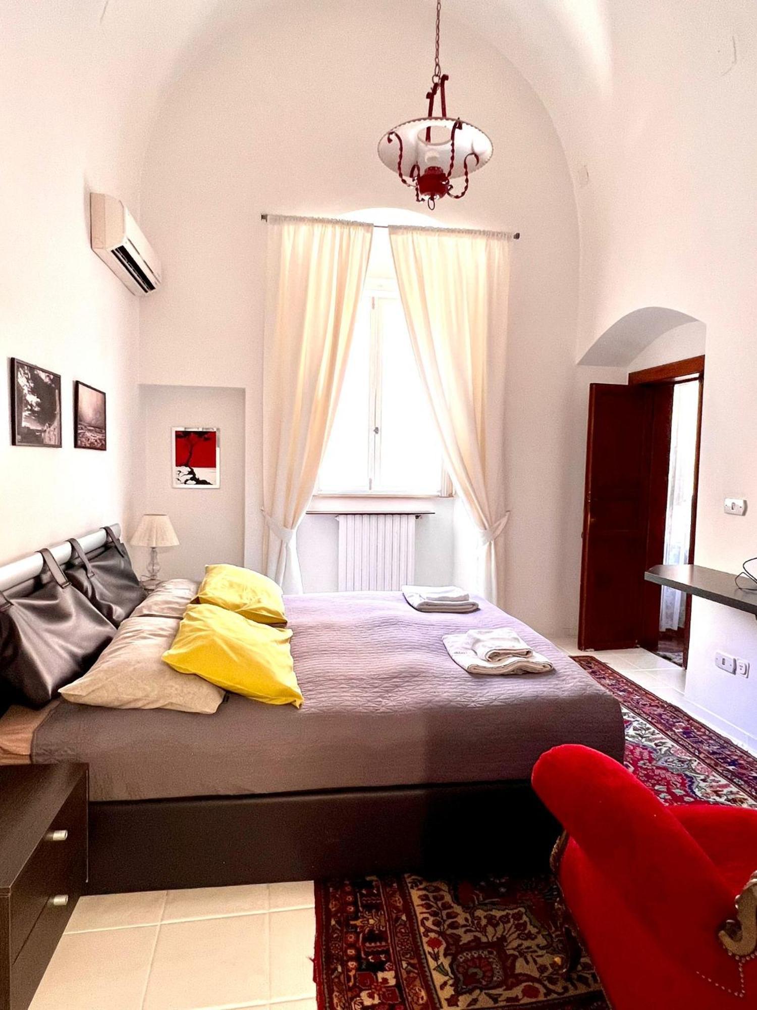 Saint Patrick Guest House Barletta Buitenkant foto